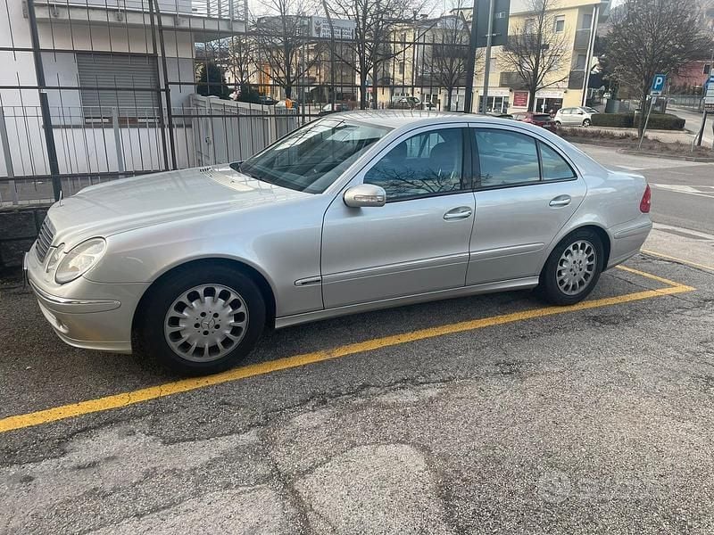 Usata Mercedes E270 2003 Grigio Berlina