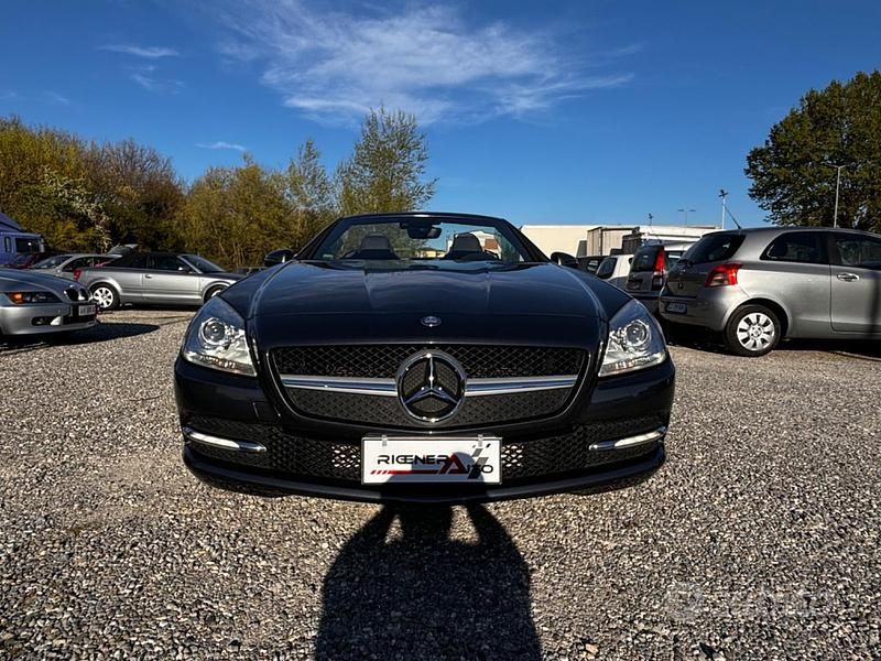 Usata Mercedes SLK200 183 CV (134 kW) 2012 Grigio Cabrio