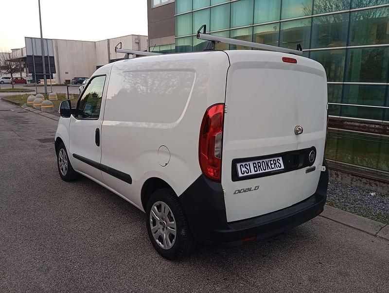 Usata Fiat Doblò 105 CV (77 kW) 2019 Bianco Monovolume