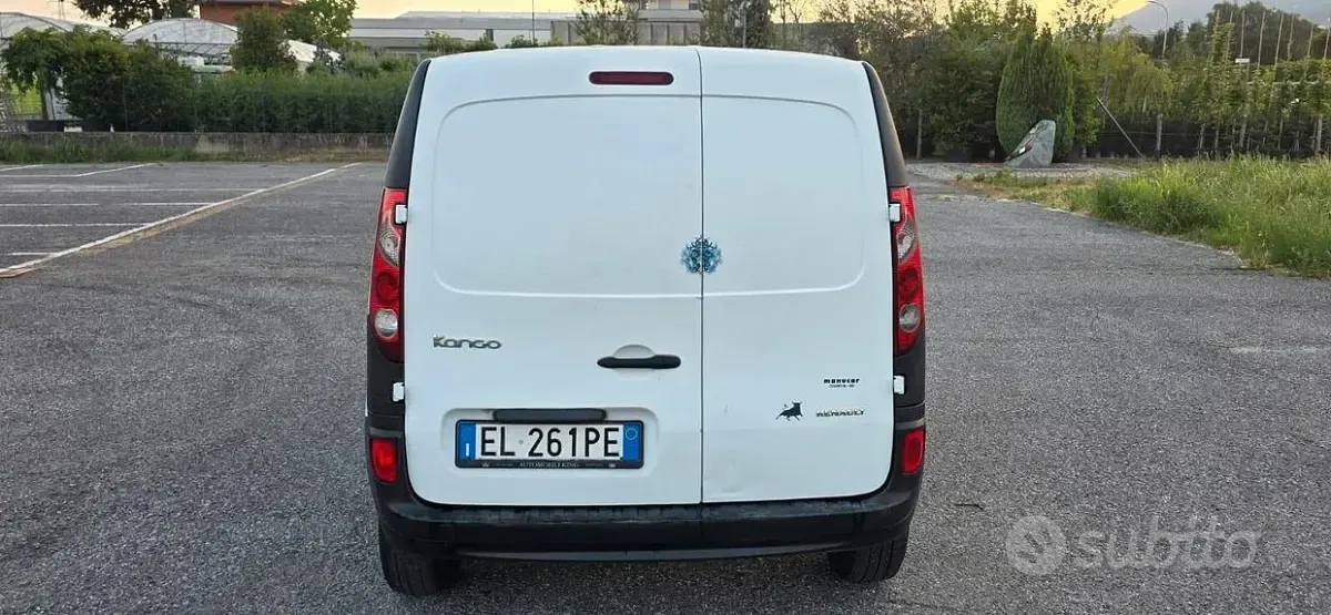 Usata Renault Kangoo 75 CV (55 kW) 2012 Bianco Monovolume