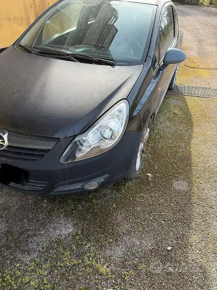 Usata Opel Corsa 90 CV (66 kW) 2009 Nero Utilitaria