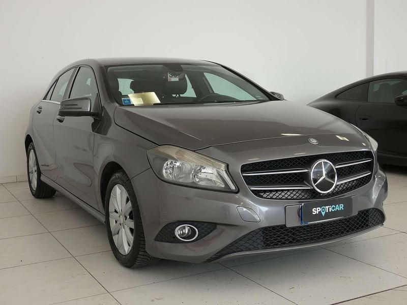 Usata Mercedes A180 Executive 109 CV (80 kW) 2013 Grigio Berlina