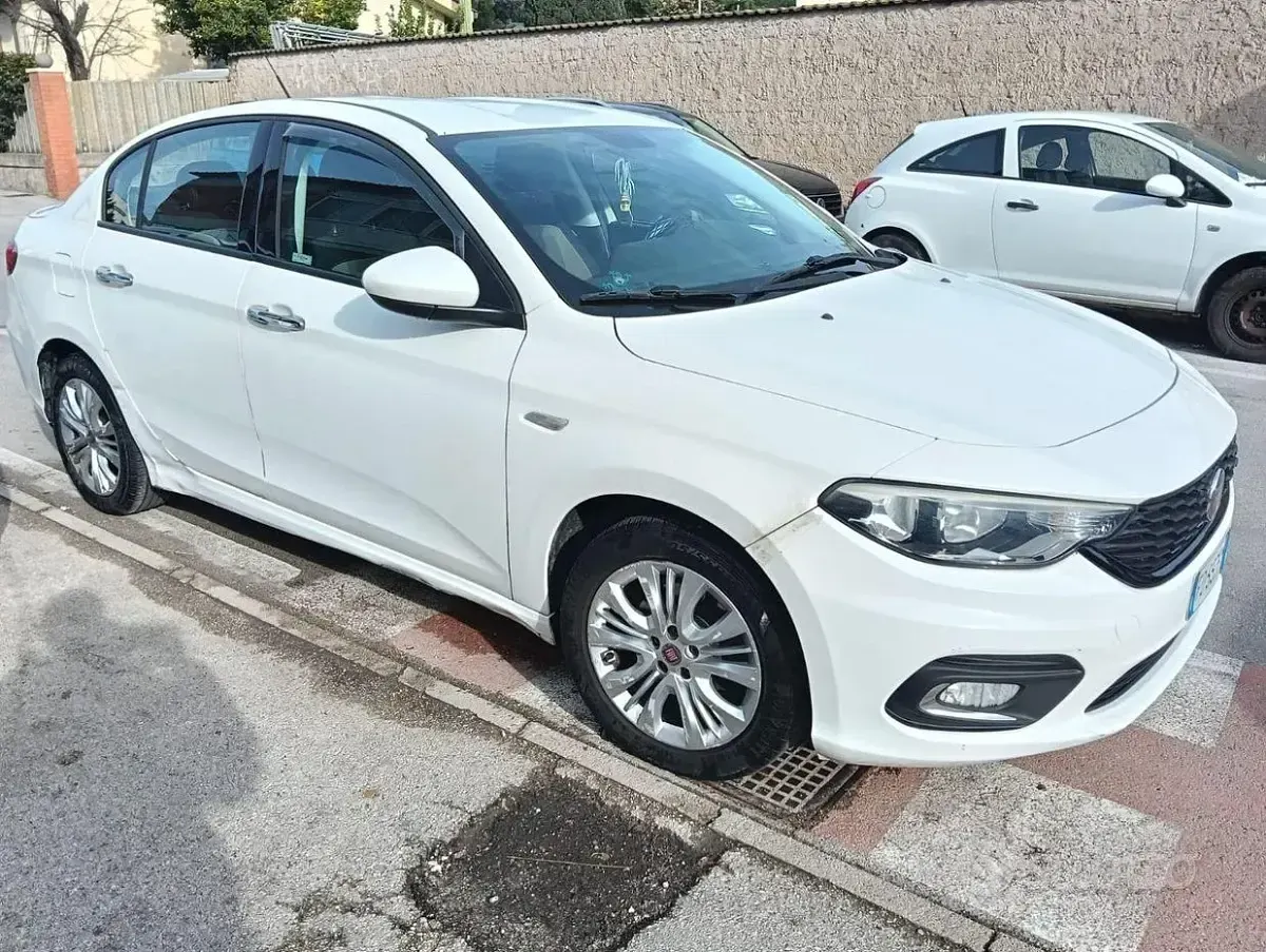 Usata Fiat Tipo 95 CV (69 kW) 2015 Bianco Berlina