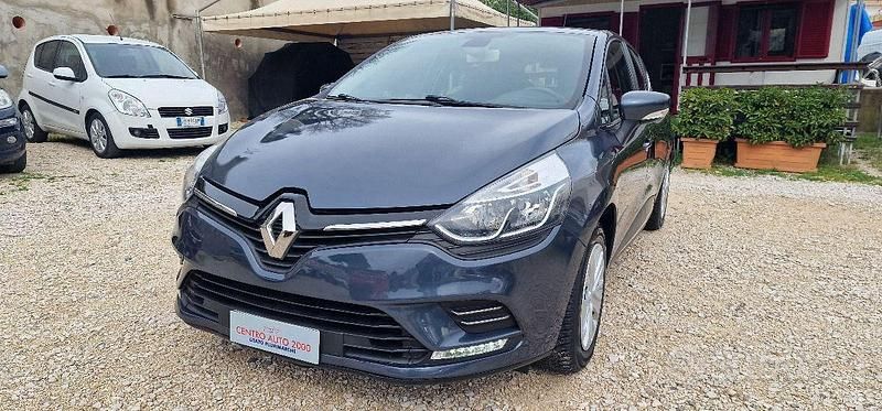 Usata Renault Clio IV 90 CV (66 kW) 2017 Grigio Berlina