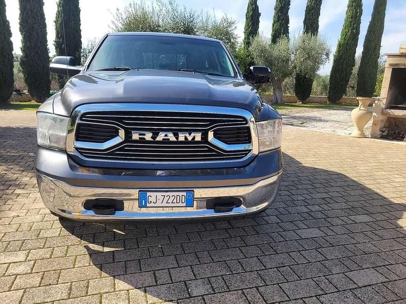 Usata Dodge Ram 265 CV (194 kW) 2015 Nero Pick-up