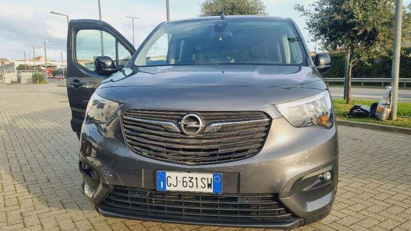 Usata Opel Combo-e Life Elegance 100 kW (136 CV) 2023 Grigio scuro Monovolume
