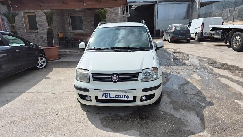 Usata Fiat Panda Pop 74 CV (54 kW) 2012 Bianco Utilitaria
