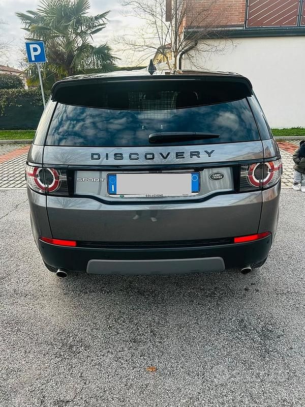 Usata Land Rover Discovery Sport Black Edition 150 CV (110 kW) 2017 Grigio SUV