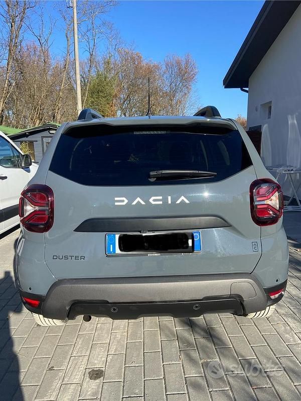 Usata Dacia Duster 101 CV (74 kW) 2023 Grigio SUV