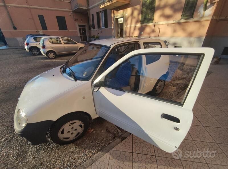 Usata Fiat 600 54 CV (39 kW) 2005 Bianco Utilitaria
