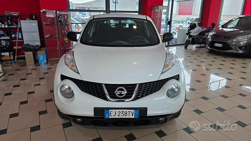 Usata Nissan Juke Tekna 110 CV (80 kW) 2011 Bianco SUV