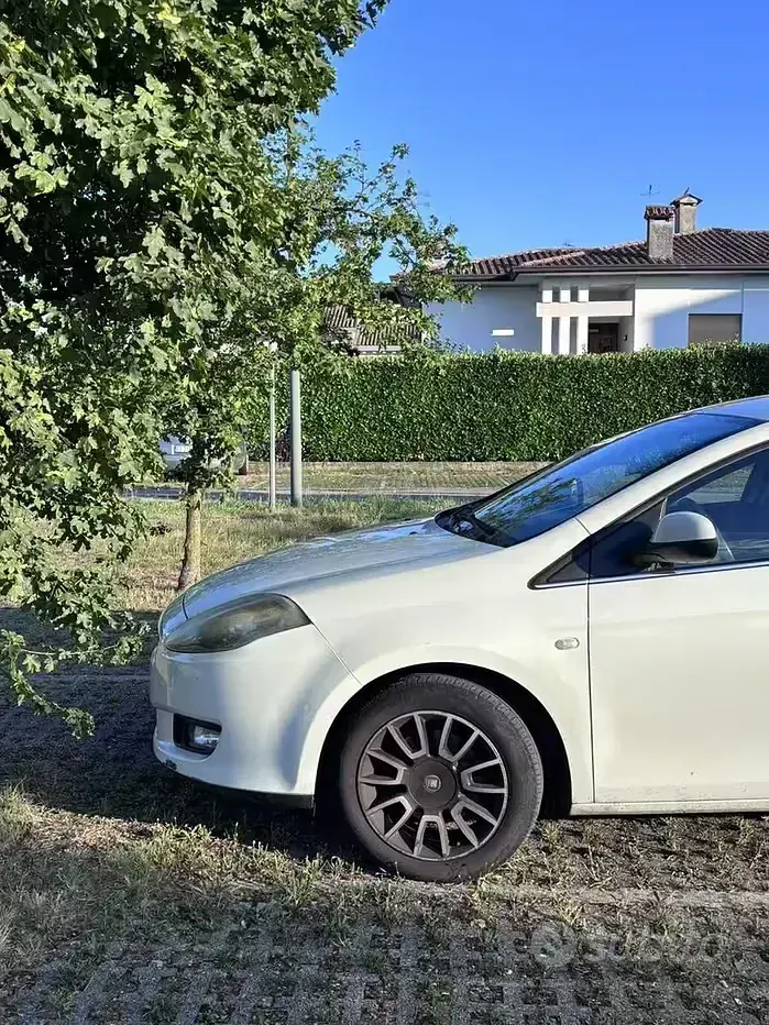 Usata Fiat Bravo 120 CV (88 kW) 2012 Bianco Utilitaria