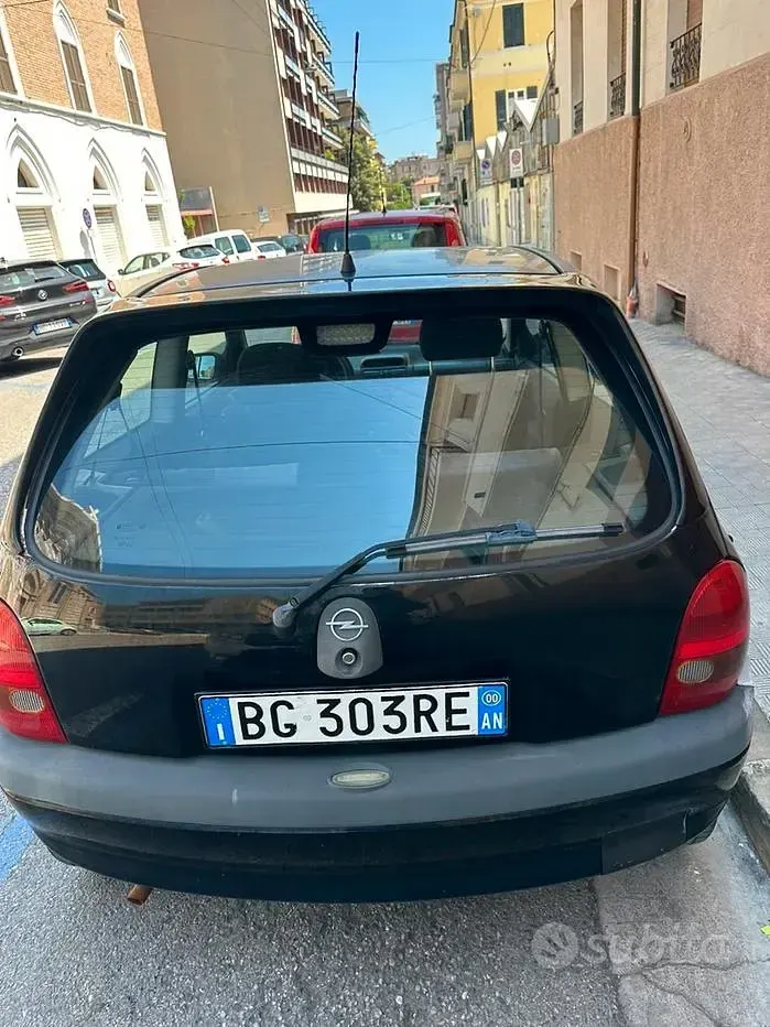 Usata Opel Corsa 2000 Nero Berlina