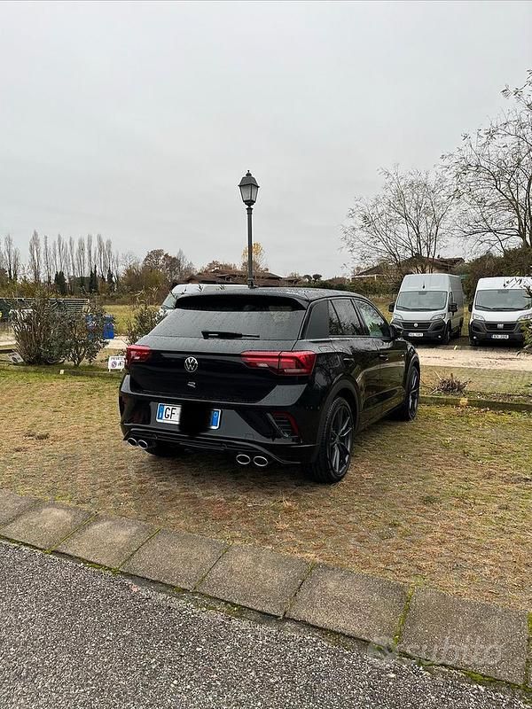 Usata VW T-Roc R 300 CV (220 kW) 2021 Nero SUV