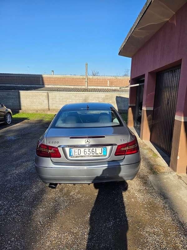 Usata Mercedes E220 Avantgarde 170 CV (125 kW) 2010 Coupé