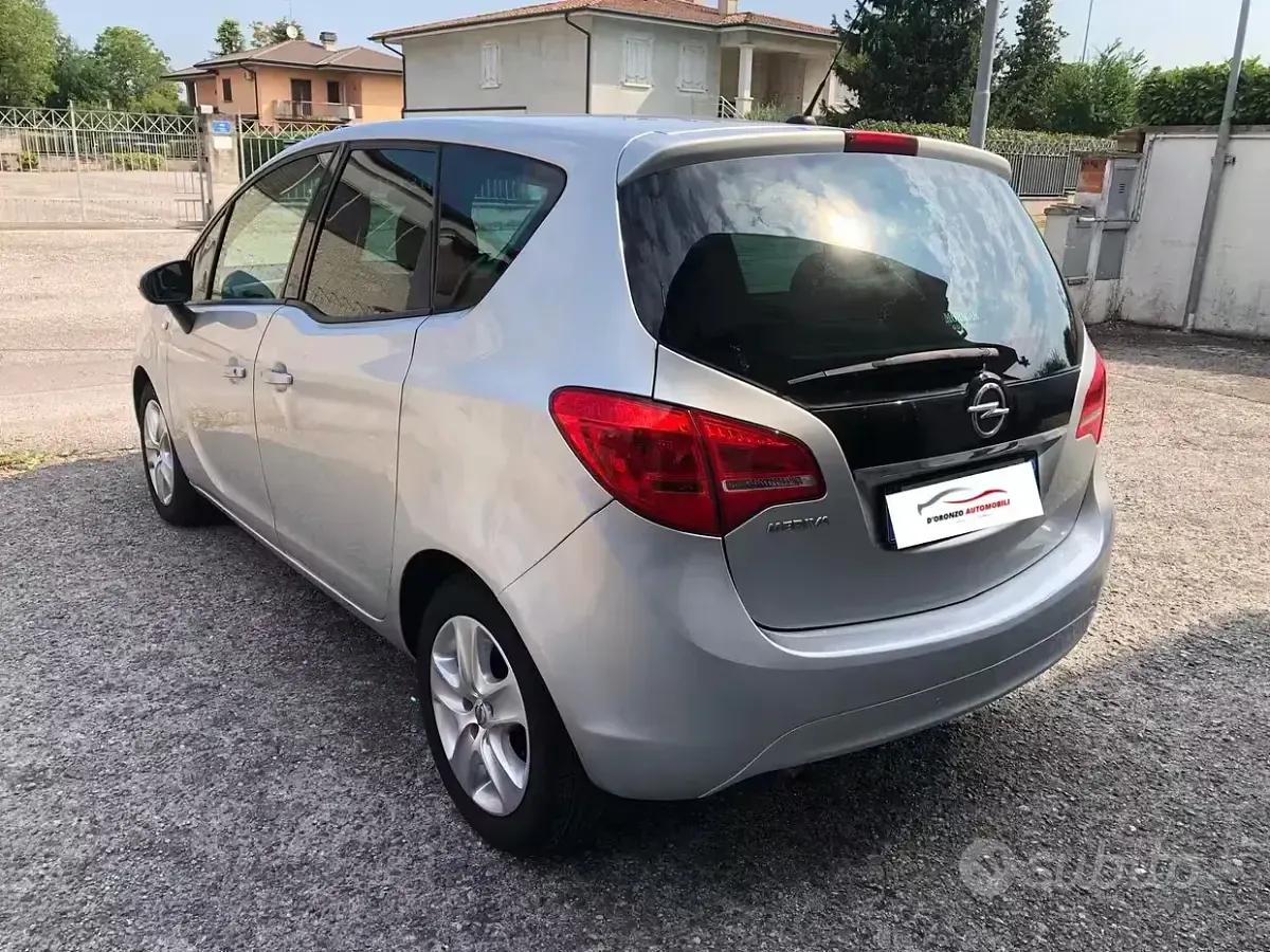 Usata Opel Meriva 120 CV (88 kW) 2015 Other Monovolume