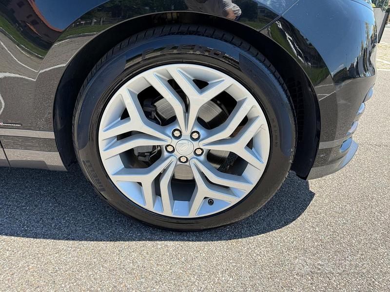 Usata Land Rover Range Rover Velar R-Dynamic 275 CV (202 kW) 2019 Nero SUV
