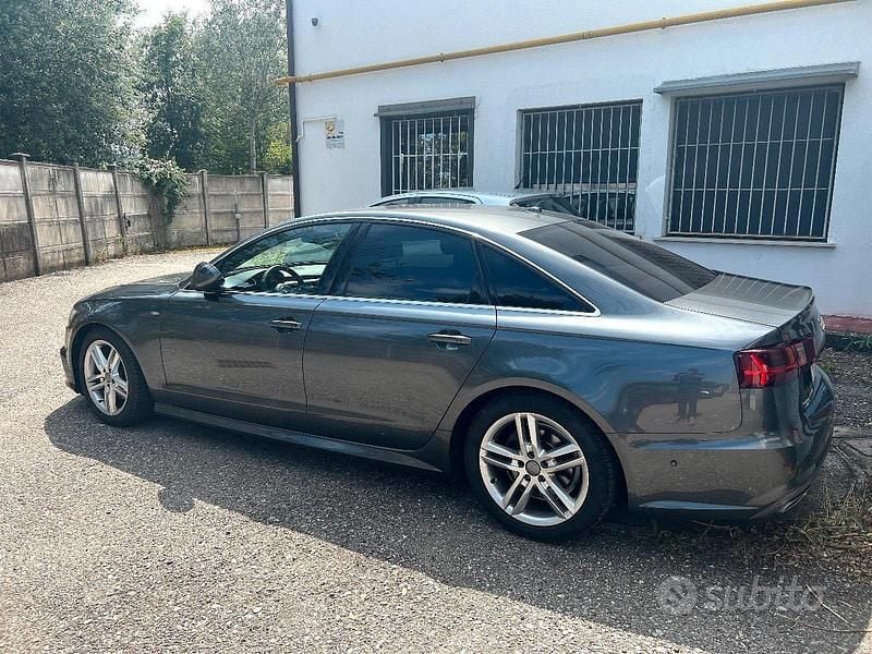 Usata Audi A6 Comfort 190 CV (139 kW) 2018 Grigio Berlina