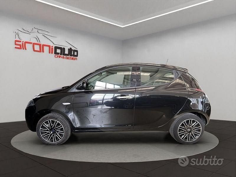Occasion Lancia Ypsilon Silver 69 PK (50 kW) 2023 Zwart Hatchback