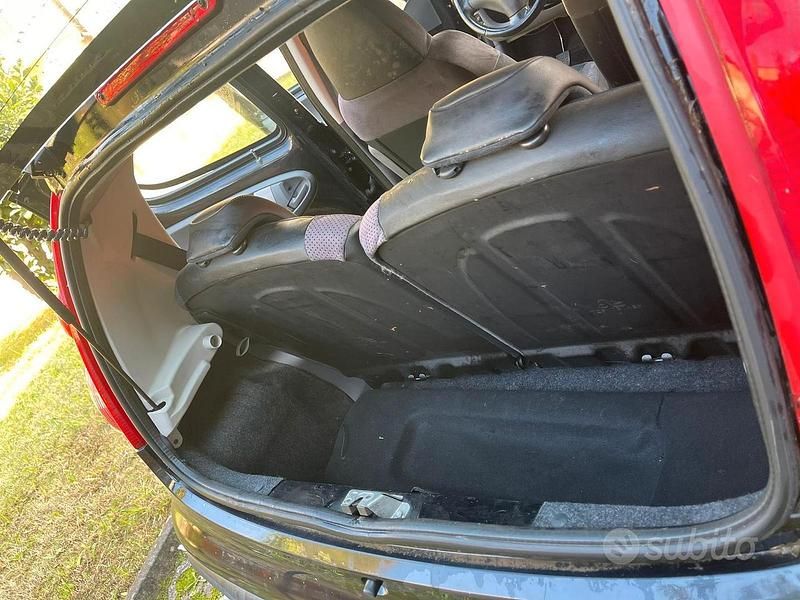 Usata Peugeot 107 68 CV (50 kW) 2008 Nero Utilitaria