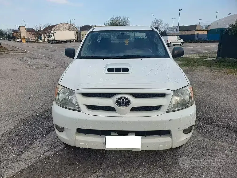 Usata Toyota HiLux 120 CV (88 kW) 2008 Bianco Pick-up