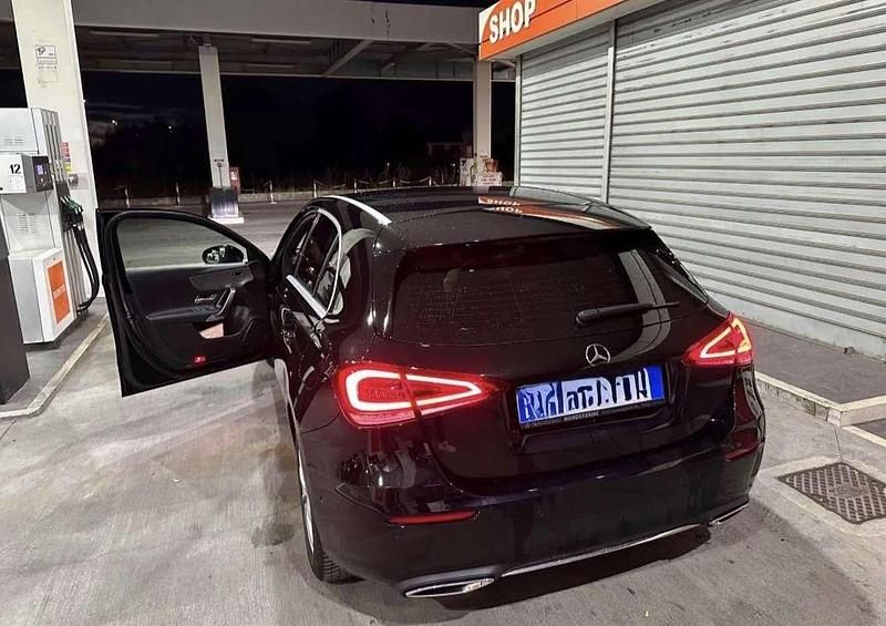 Usata Mercedes 180 Business 116 CV (85 kW) 2020 Nero Berlina