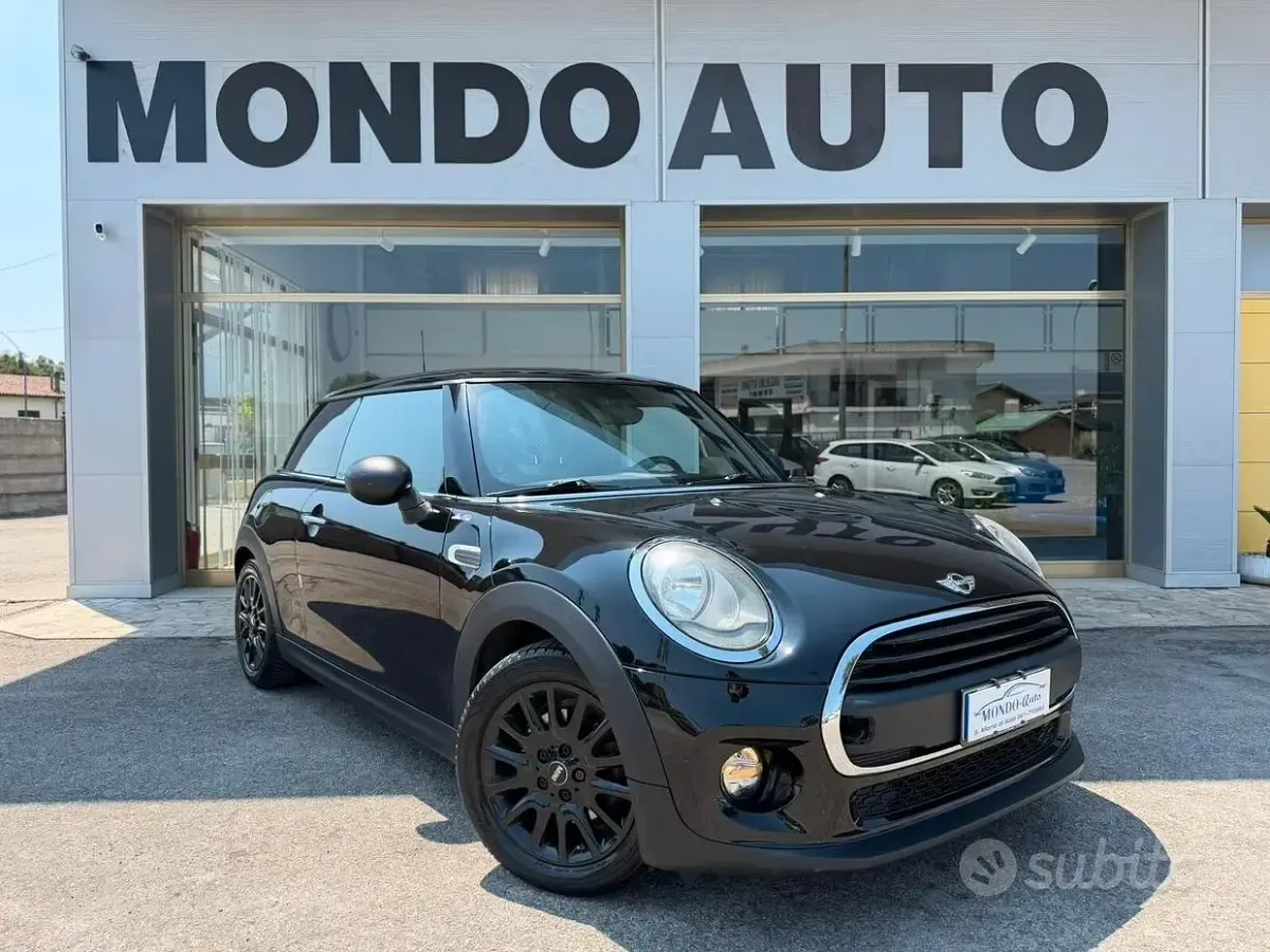 Usata Mini ONE Hype 102 CV (75 kW) 2017 Nero Utilitaria