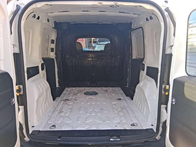 Usata Opel Combo 90 CV (66 kW) 2013 Bianco Monovolume