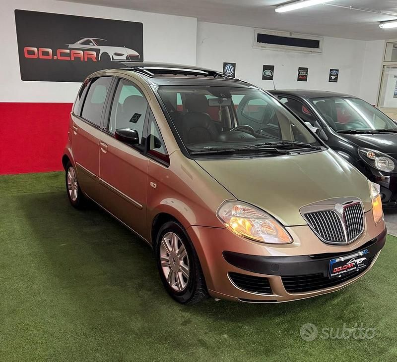 Usata Lancia Musa 95 CV (69 kW) 2007 Bianco Monovolume