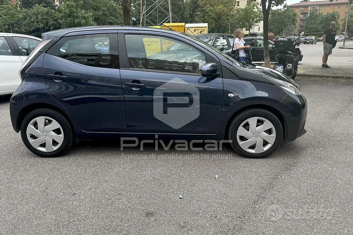 Usata Toyota Aygo Cool 69 CV (50 kW) 2014 Bluazzurro Utilitaria