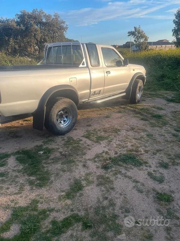 Usata Nissan Navara 2001 Pick-up