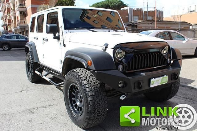 Usata Jeep Wrangler Unlimited Sahara 200 CV (147 kW) 2014 Bianco SUV