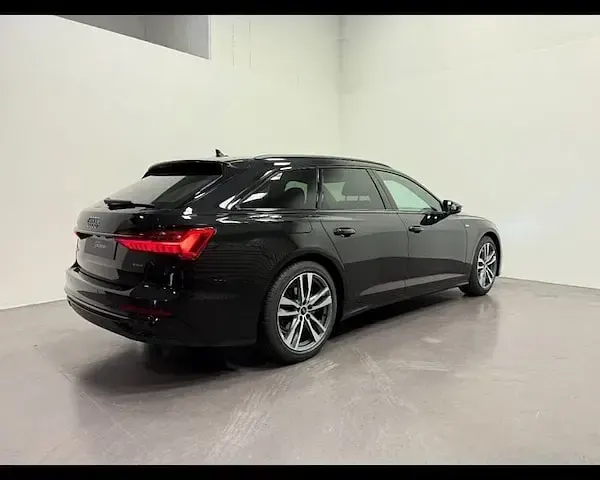 Nuova Audi A6 S-Line 204 CV (150 kW) 2025 Nero mito metallizzato Station wagon