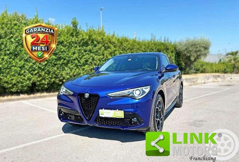 Blu/azzurro(met.) Usata 2020 Alfa Romeo Stelvio Executive SUV | 23.900 € (Buon prezzo) - Immagine 1/4
