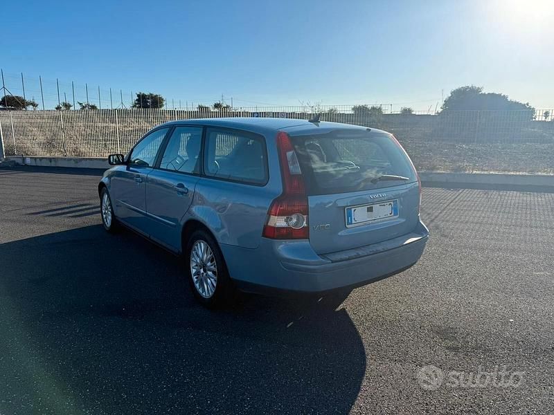 Usata Volvo V50 136 CV (100 kW) 2004 Blu Station wagon