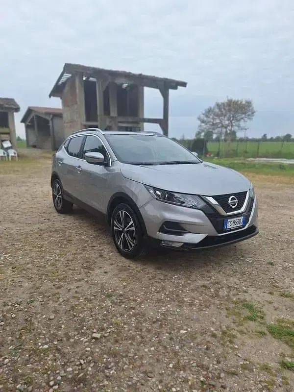 Usata Nissan Qashqai N-Connecta 140 CV (102 kW) 2021 Grigio SUV
