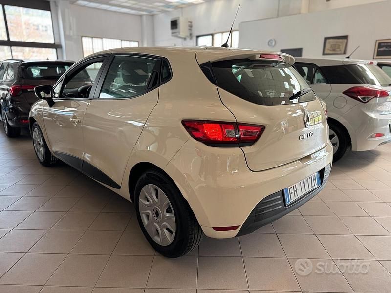 Usata Renault Clio IV Life 75 CV (55 kW) 2017 Beige Berlina