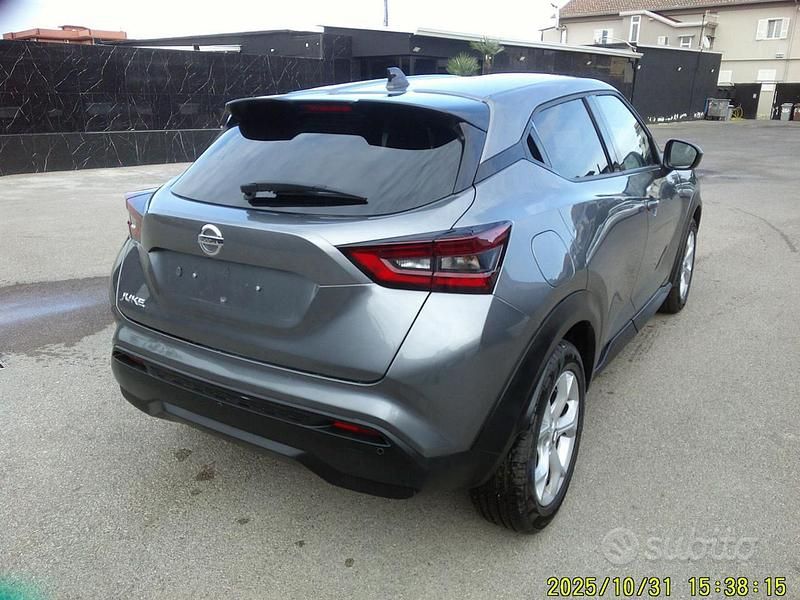 Usata Nissan Juke N-Connecta 114 CV (83 kW) 2022 Grigio SUV