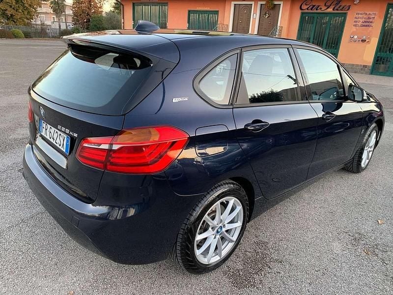 Usata BMW 225 Active Tourer iPerformance 136 CV (100 kW) 2018 Blu/azzurro Monovolume
