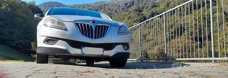 Usata Lancia Delta 120 CV (88 kW) 2008 Grigio Utilitaria