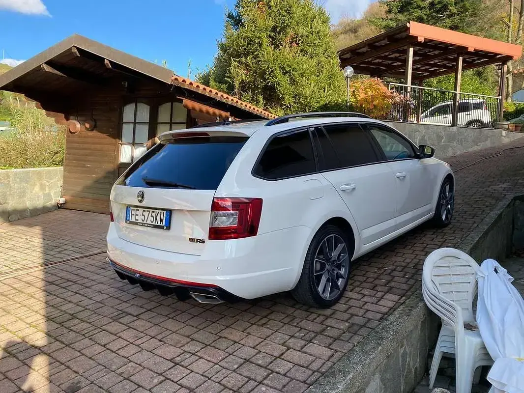 Occasion Skoda Octavia RS 184 ch (135 kW) 2016 Blanc Break