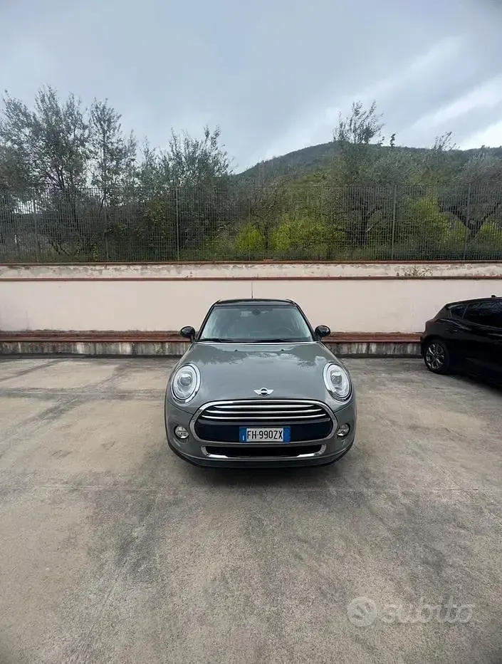 Usata Mini Cooper D 116 CV (85 kW) 2017 Grigio Utilitaria
