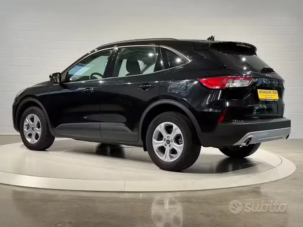 Usata Ford Kuga 152 CV (111 kW) 2020 Nero SUV
