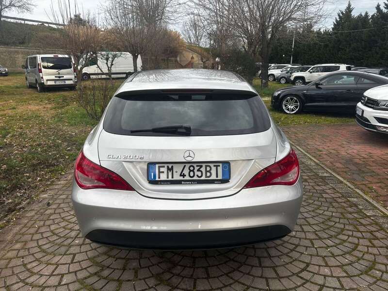 Usata Mercedes CLA200 Shooting Brake 136 CV (100 kW) 2017 Grigio Station wagon