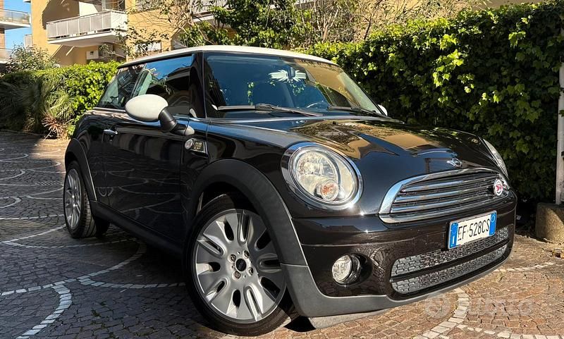 Usata Mini Cooper D 2010 Nero Utilitaria