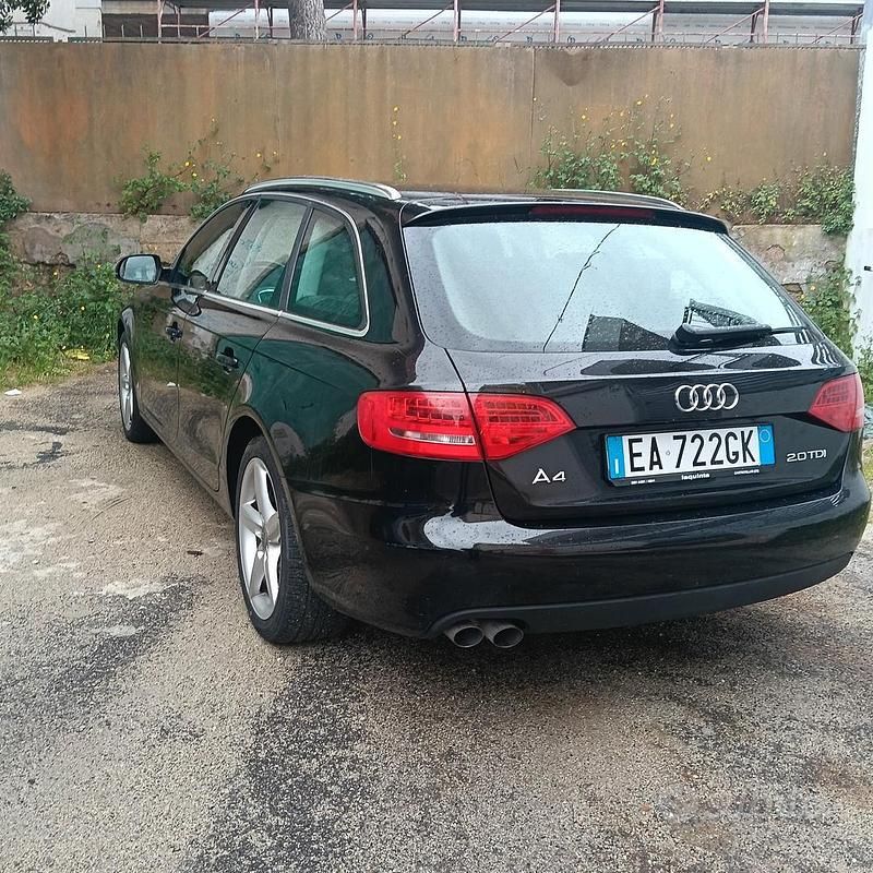 Usata Audi A4 143 CV (105 kW) 2011 Blu Station wagon