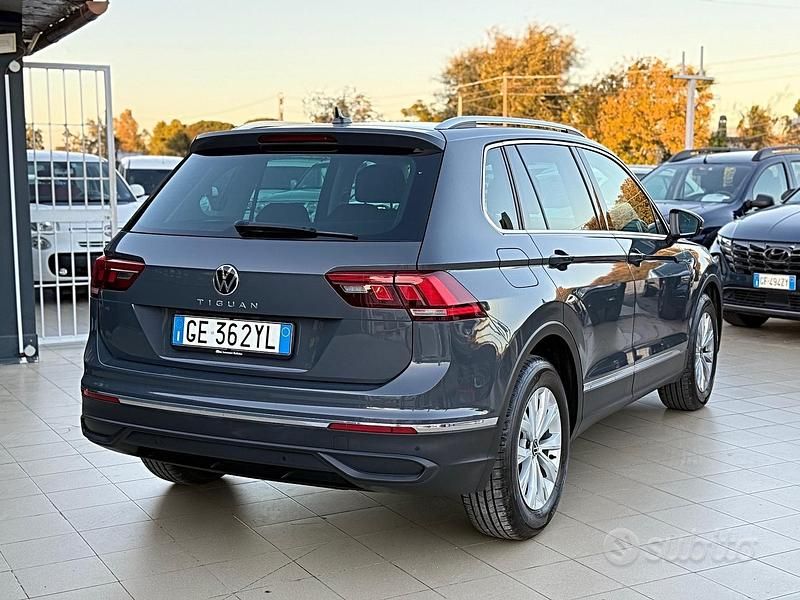 Usata VW Tiguan R-line 150 CV (110 kW) 2021 Grigio SUV