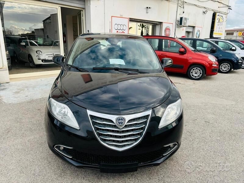 Usata Lancia Ypsilon Gold 69 CV (50 kW) 2013 Nero Utilitaria