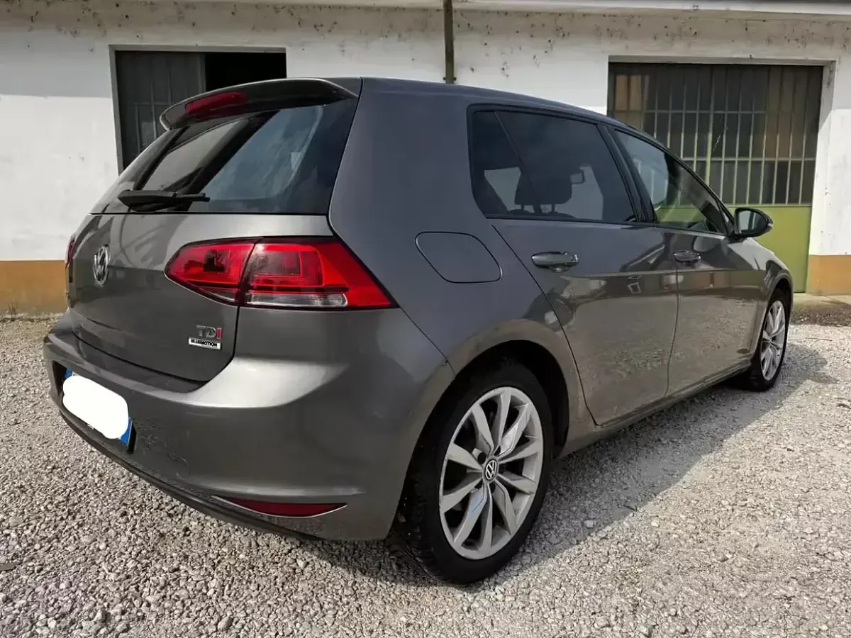 Usata VW Golf VII Highline 105 CV (77 kW) 2013 Grigio Berlina