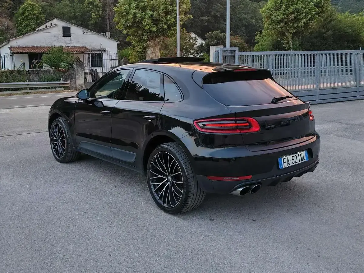 Usata Porsche Macan 250 CV (183 kW) 2015 Nero SUV